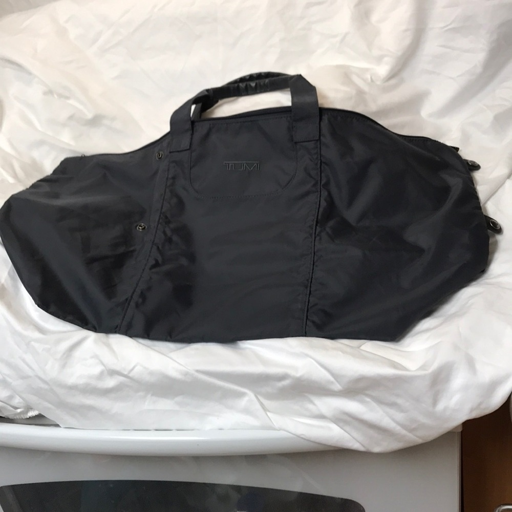 TUMI.  Tote bag/Gym bag/Travel bag.  Grey.